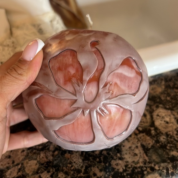 💕Cute candle 💕 - Picture 3 of 3